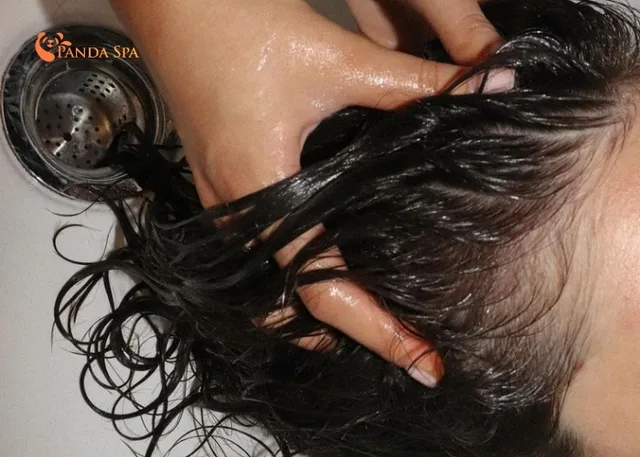 how to keep hair from getting greasy