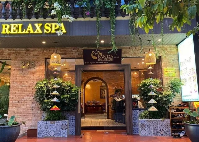 can i request female therapist da nang 10