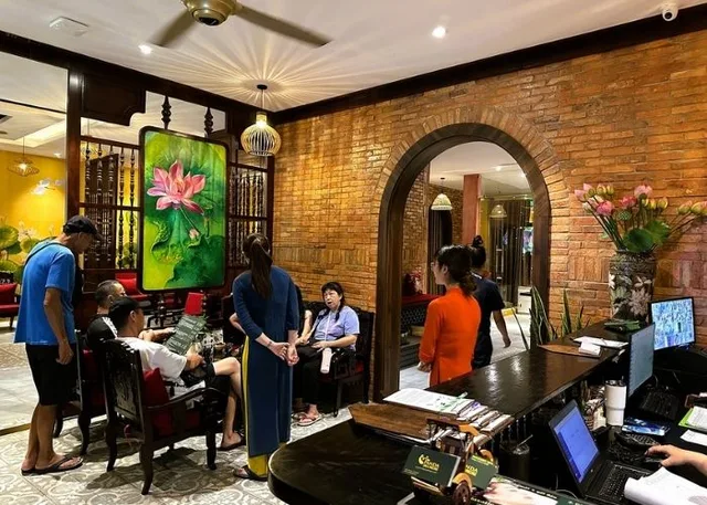 我可以在岘港要求女性理疗师吗？可以，这里是方法