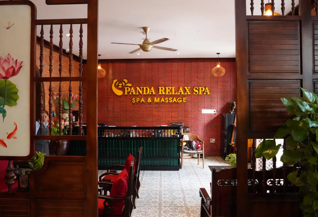 Warm and relaxing interior at Panda Spa in Da Nang
