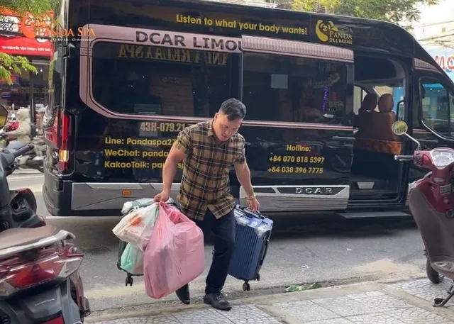 free pickup and luggage storage 5