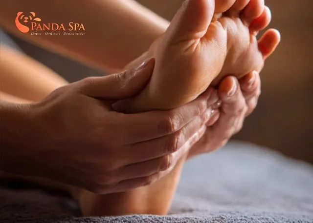 foot massage for pregnant women 13