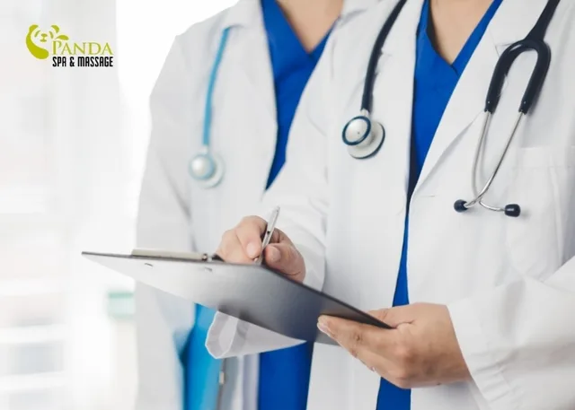 massage lòng bàn chân