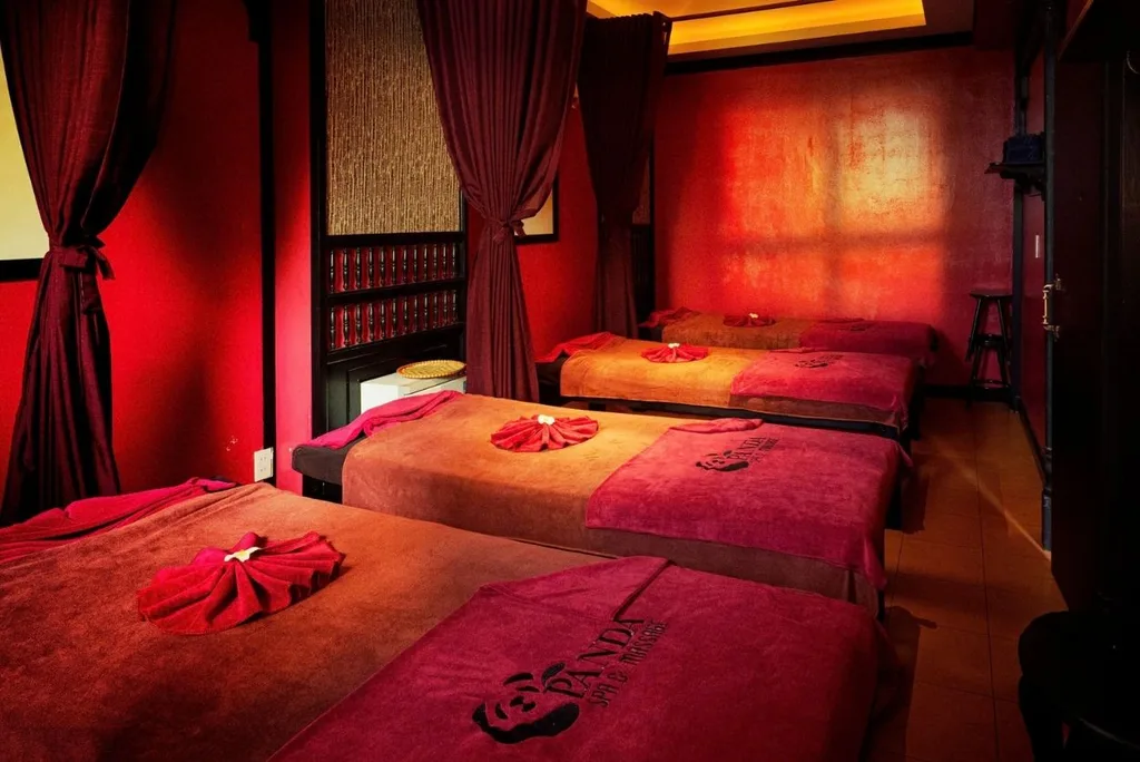 Private treatment room at the Panda Spa branch on Nguyen Van Thoai street