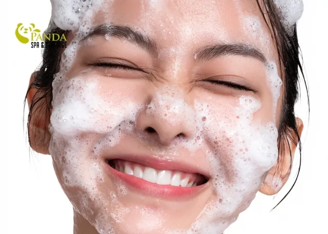 How to Choose the Right Face Wash for Oily Skin for Each Skin Type