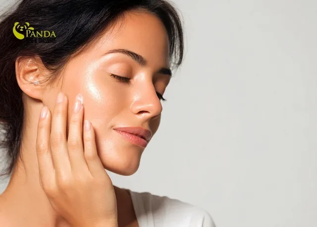 영양 클렌저: 피부를 부드럽게 세정하고 영양 공급