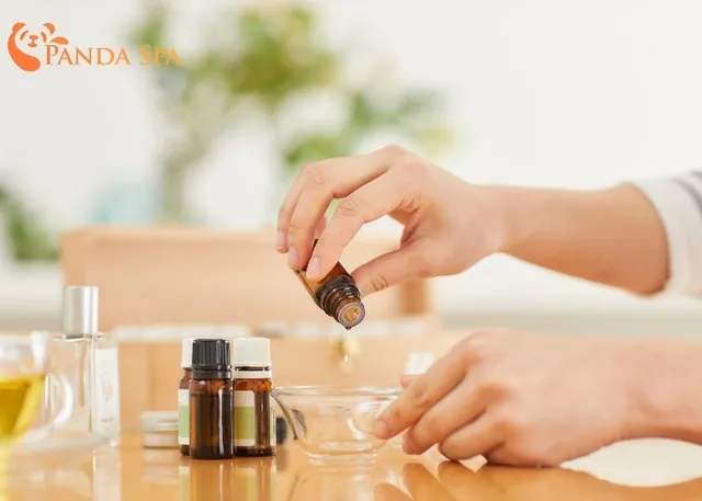 tinh dầu massage cổ vai gáy